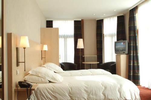 Double Room,241880:JPEG