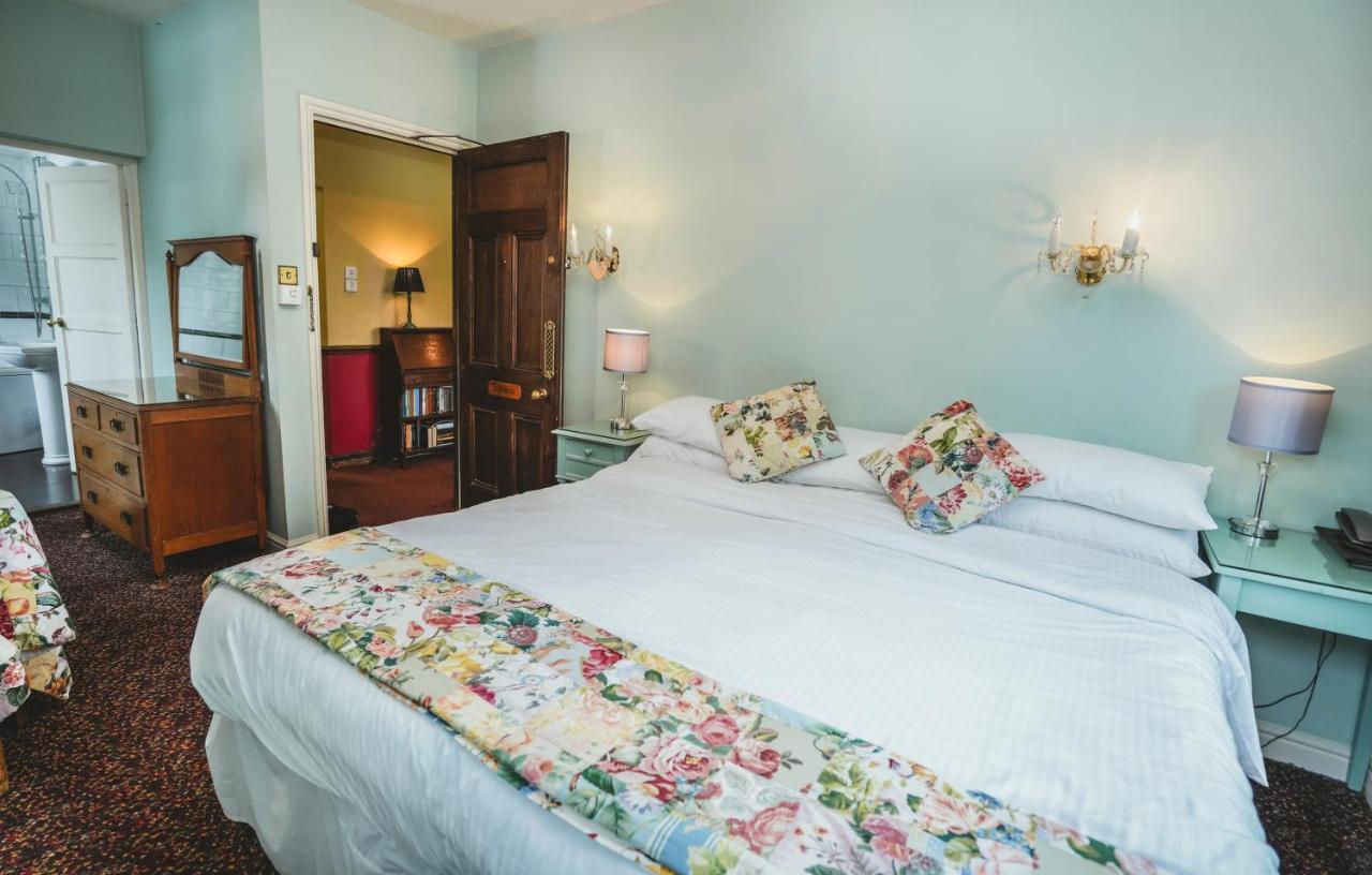 Standard Double or Twin Room,1008843265:JPEG