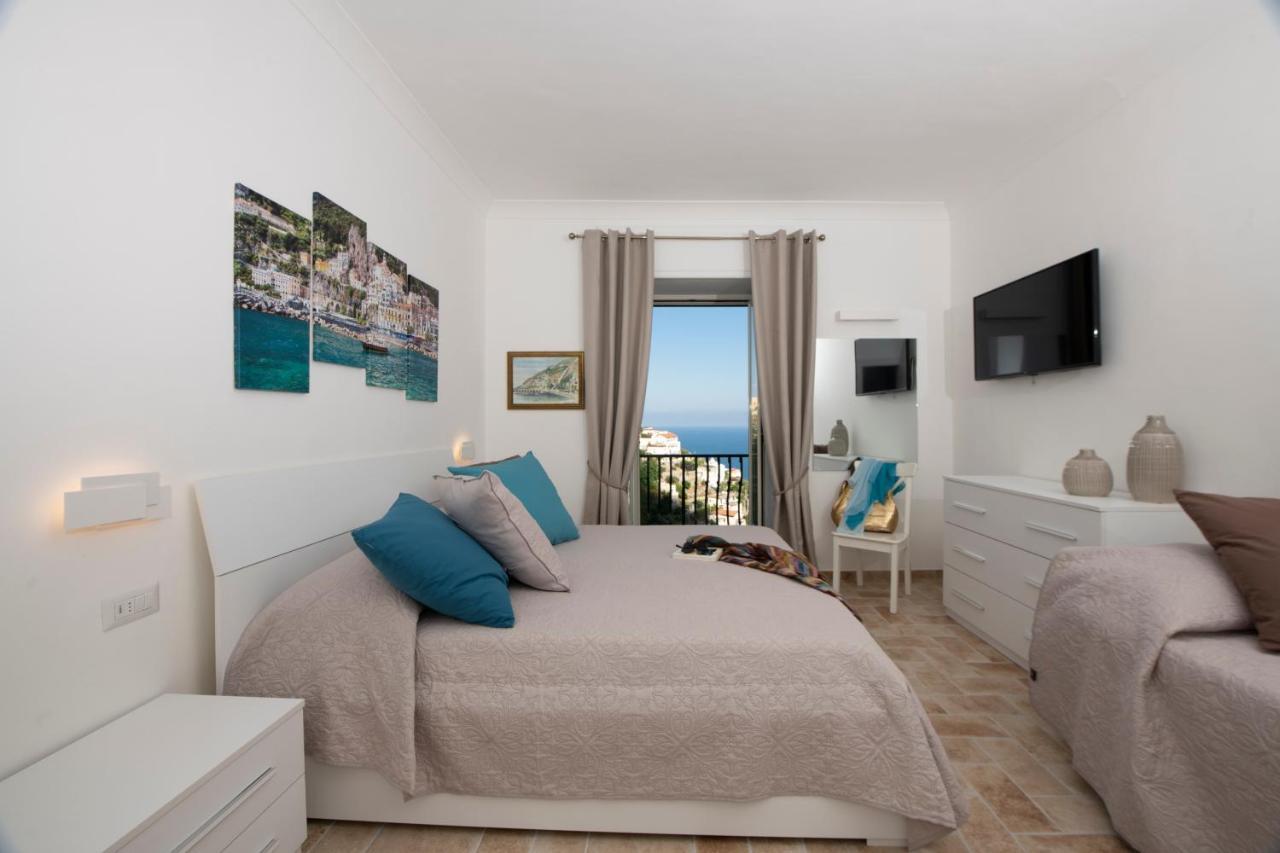 Deluxe Double Room with Balcony and Sea View,1009925761:JPEG
