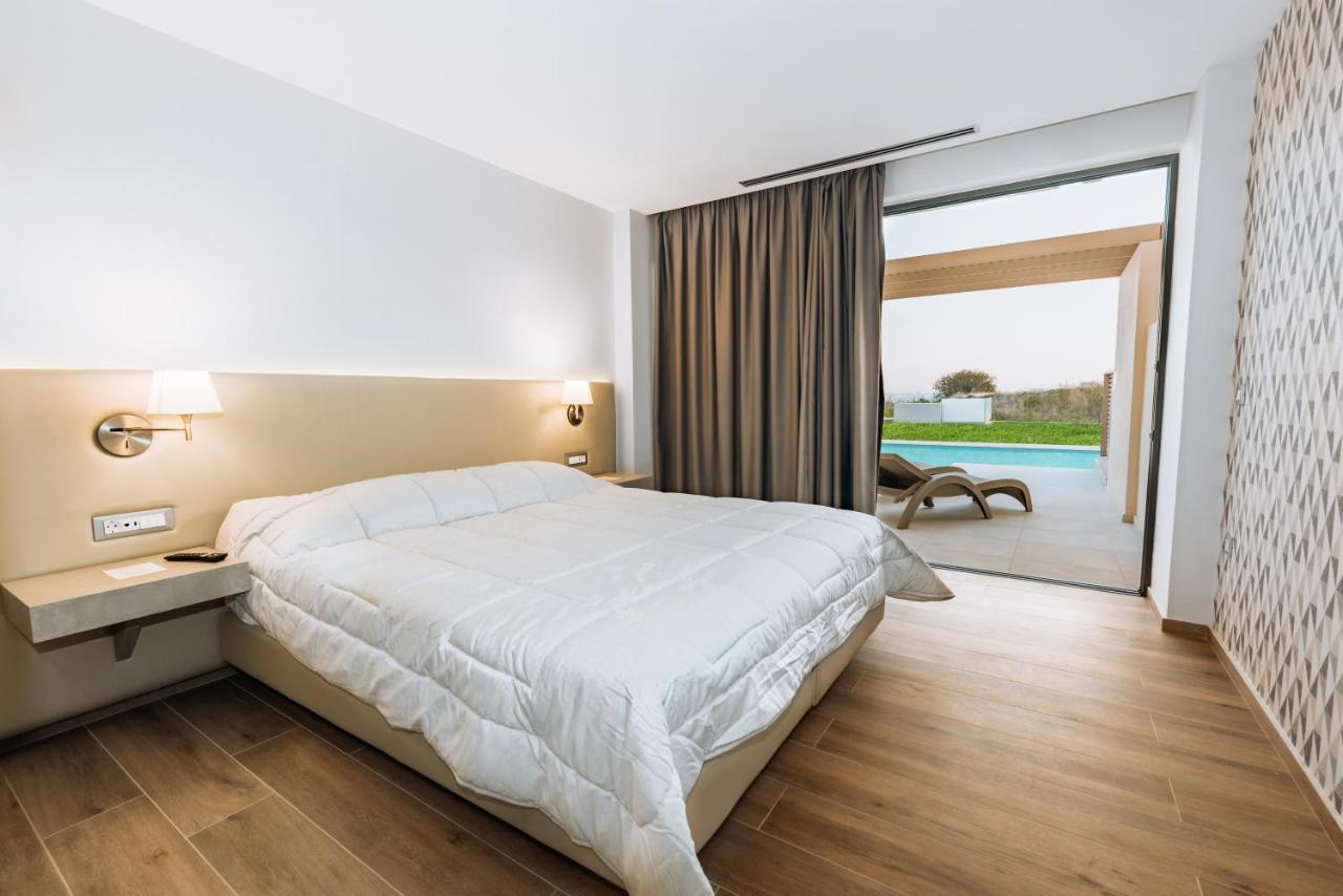 Deluxe Double Room with Sea View,1037162245:JPEG