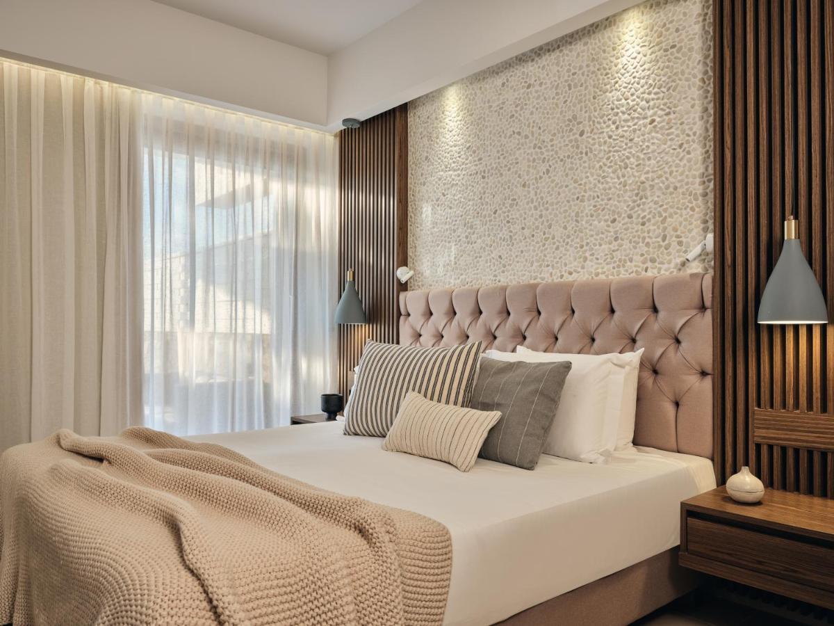 Luxury Suite Sea Front with Private Pool