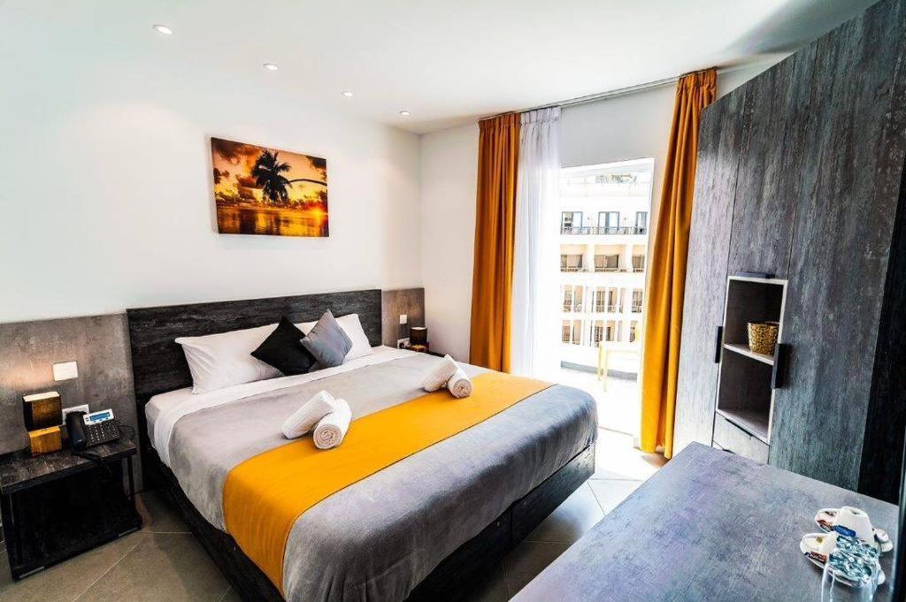 Double or Twin Room with Side Sea View,1092253575:JPEG