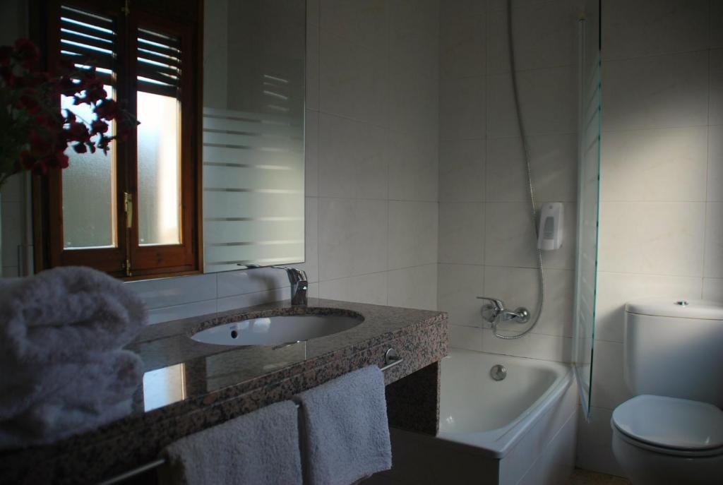 Double or Twin Room,762447643:JPEG