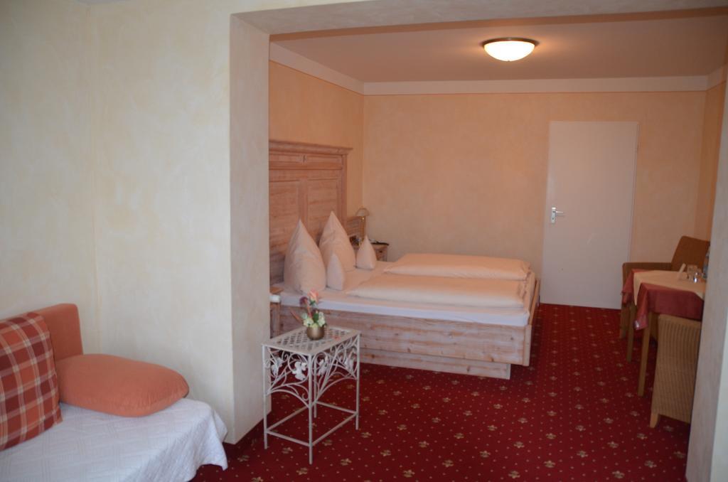 Comfort Room,124740360:JPEG