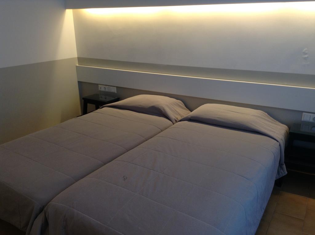 Double or Twin Room with Sea View,110285376:JPEG