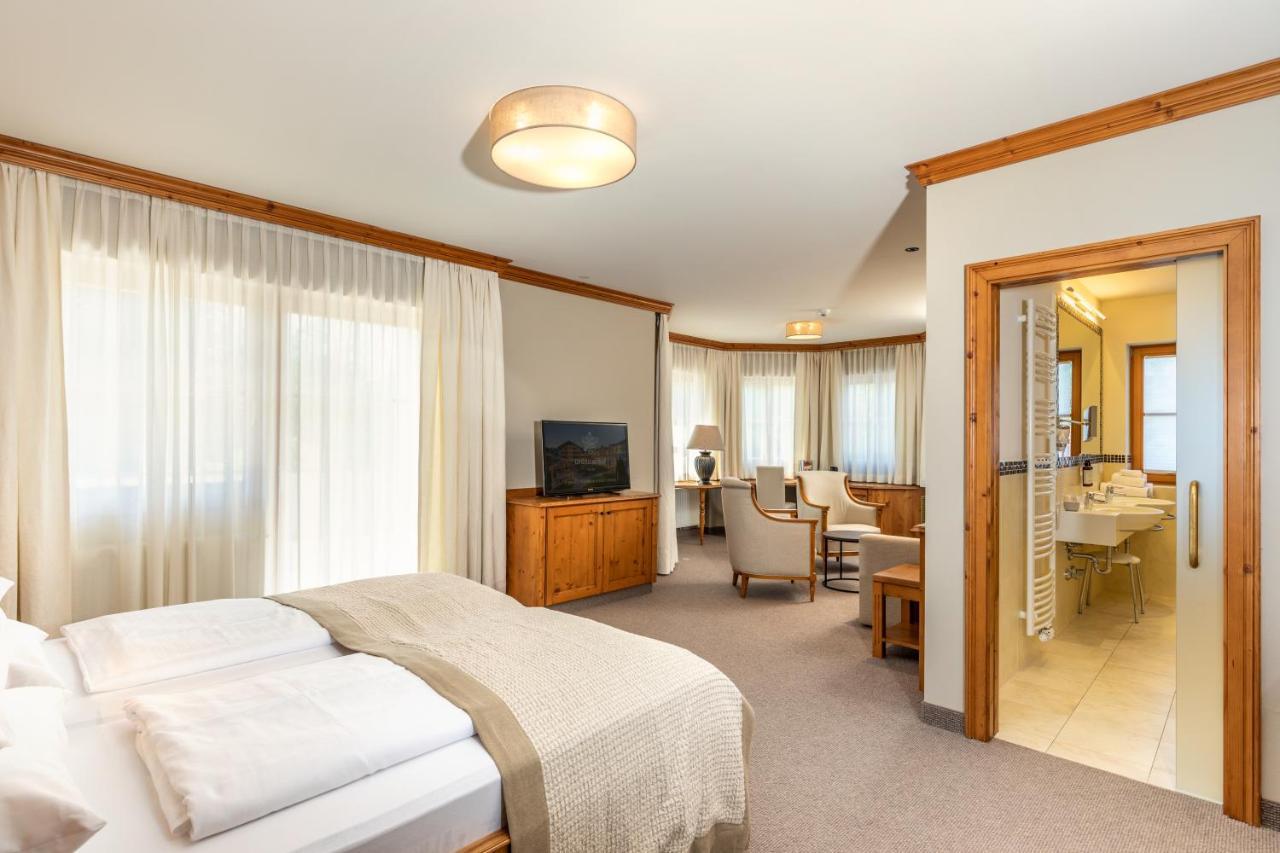 Deluxe Room,1114295898:JPEG