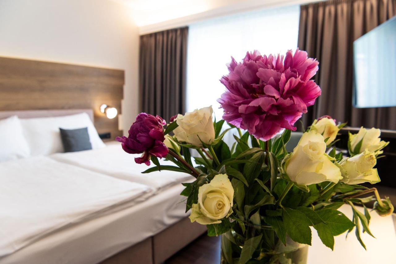 Superior Double Room with Balcony,1128732315:JPEG