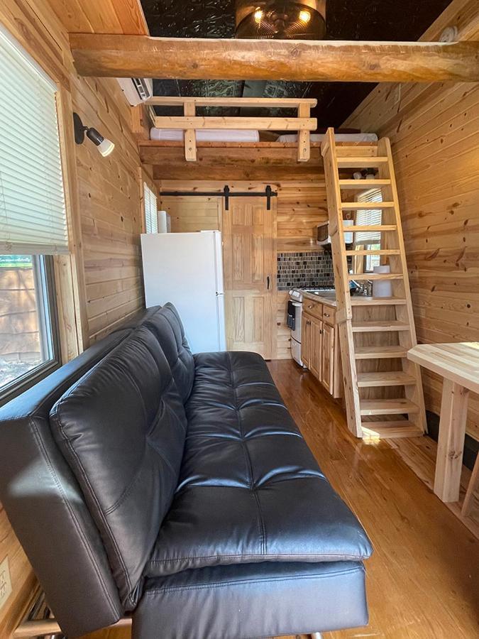 One-Bedroom Cottage,1125377784:JPEG
