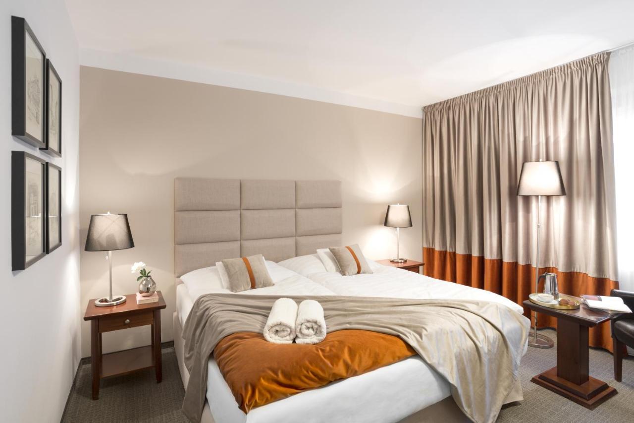 Double Room,1115809980:JPEG