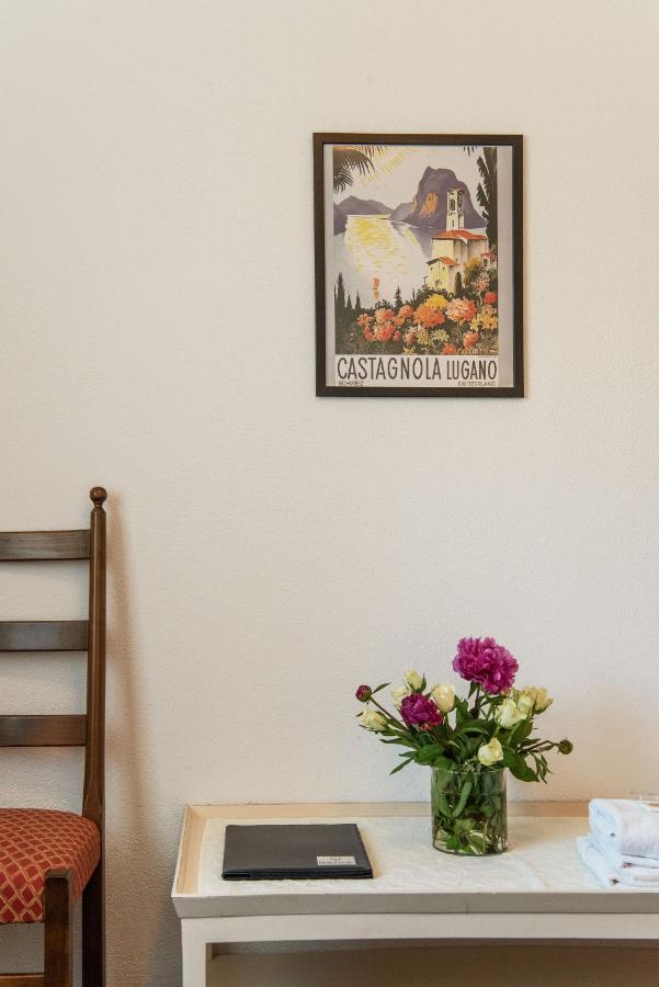 Single Room with Shared Bathroom,1128732315:JPEG