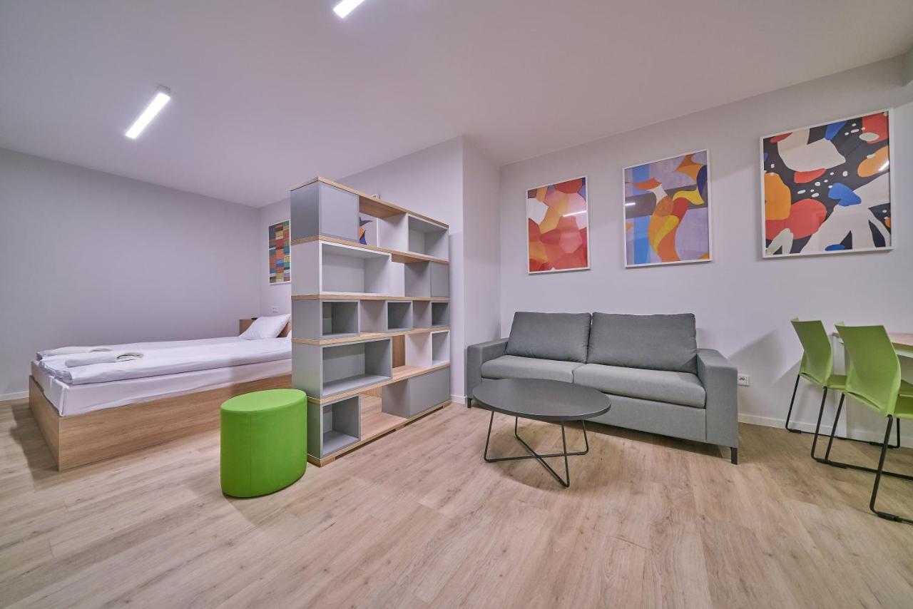 Deluxe Apartment,1139683936:JPEG