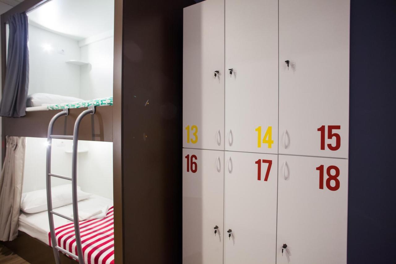18-bed female dorm,639323718:JPEG