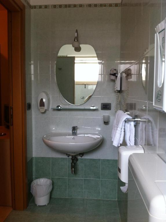 Single Room,11988267:JPEG