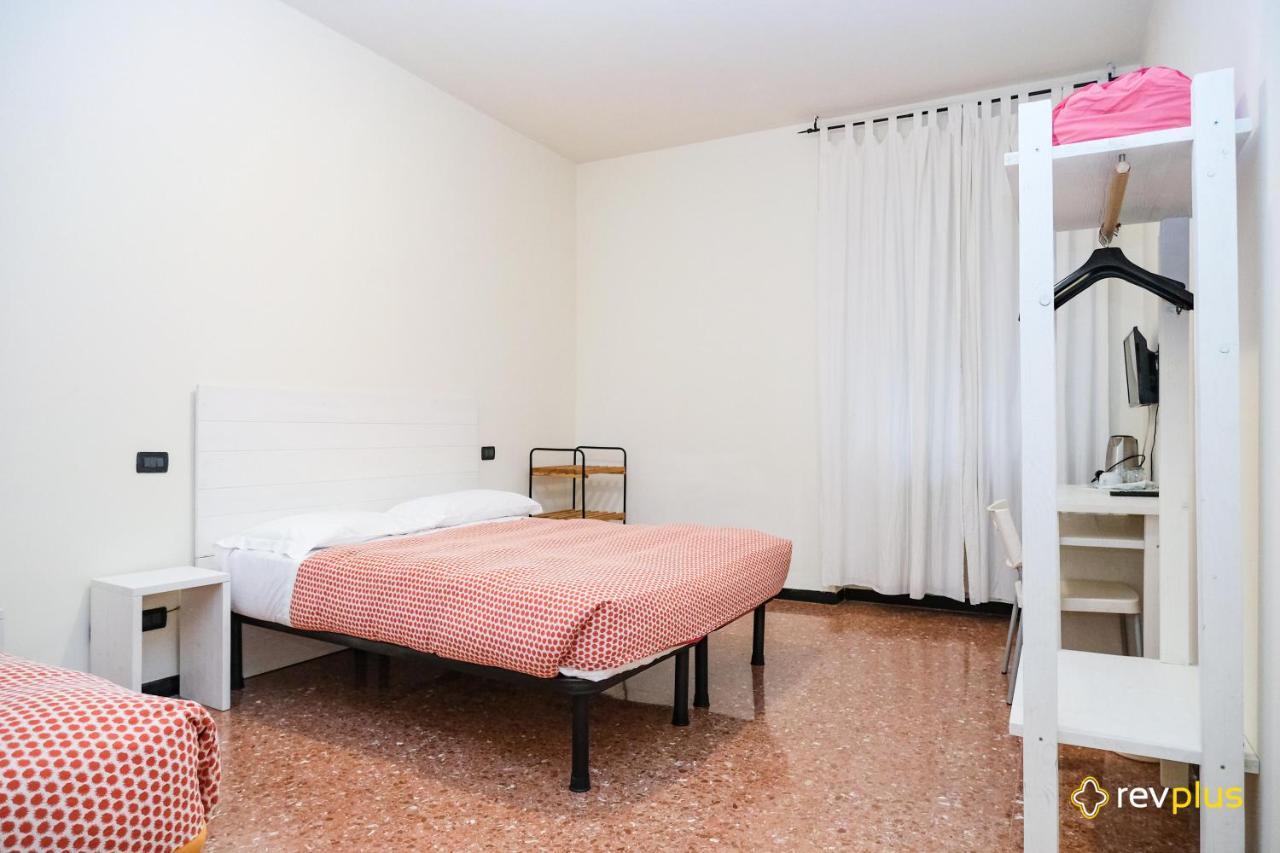 Double Room with Shared Bathroom,1193373784:JPEG