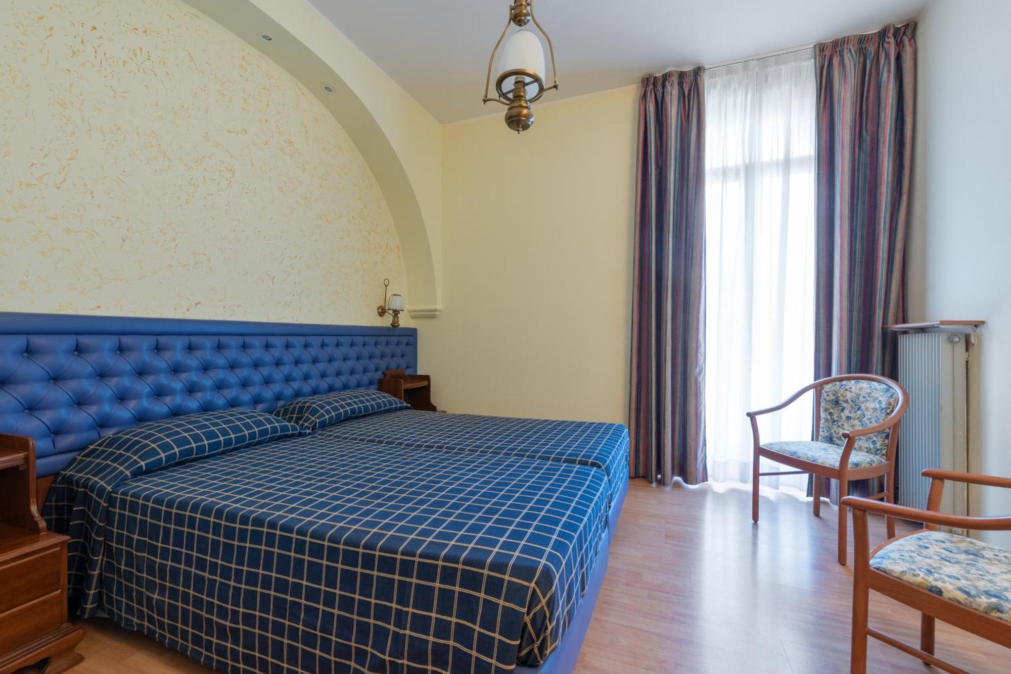 Double or Twin Room,1274708545:JPEG