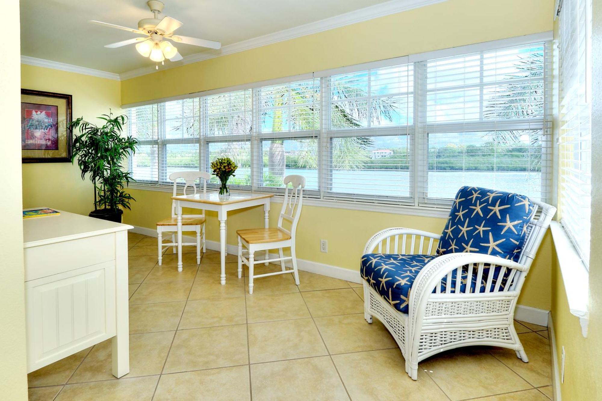 One-Bedroom Condo - Non-Smoking,1276776979:JPEG
