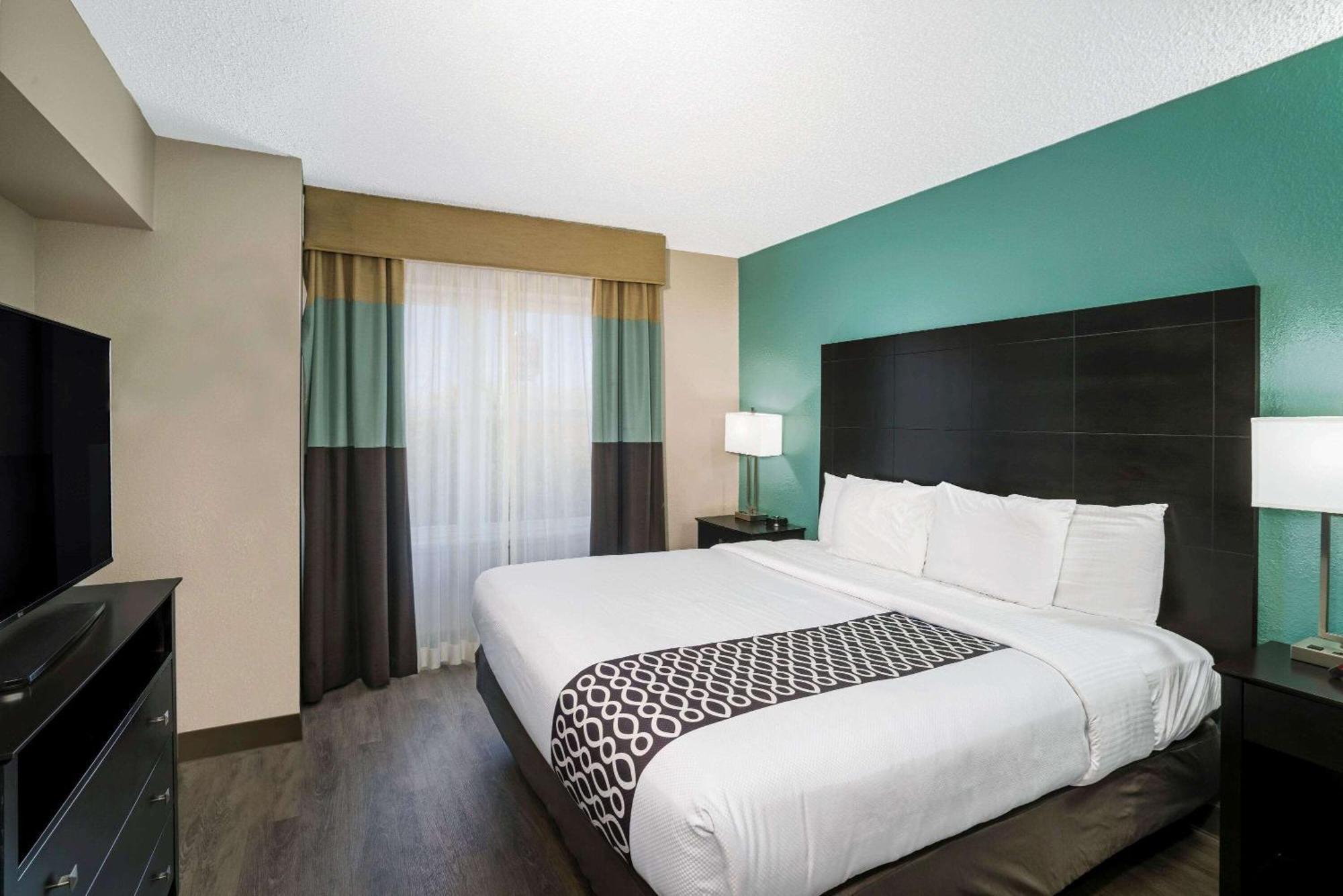 Two-Bedroom King Suite - Non-Smoking,1710055890:JPEG