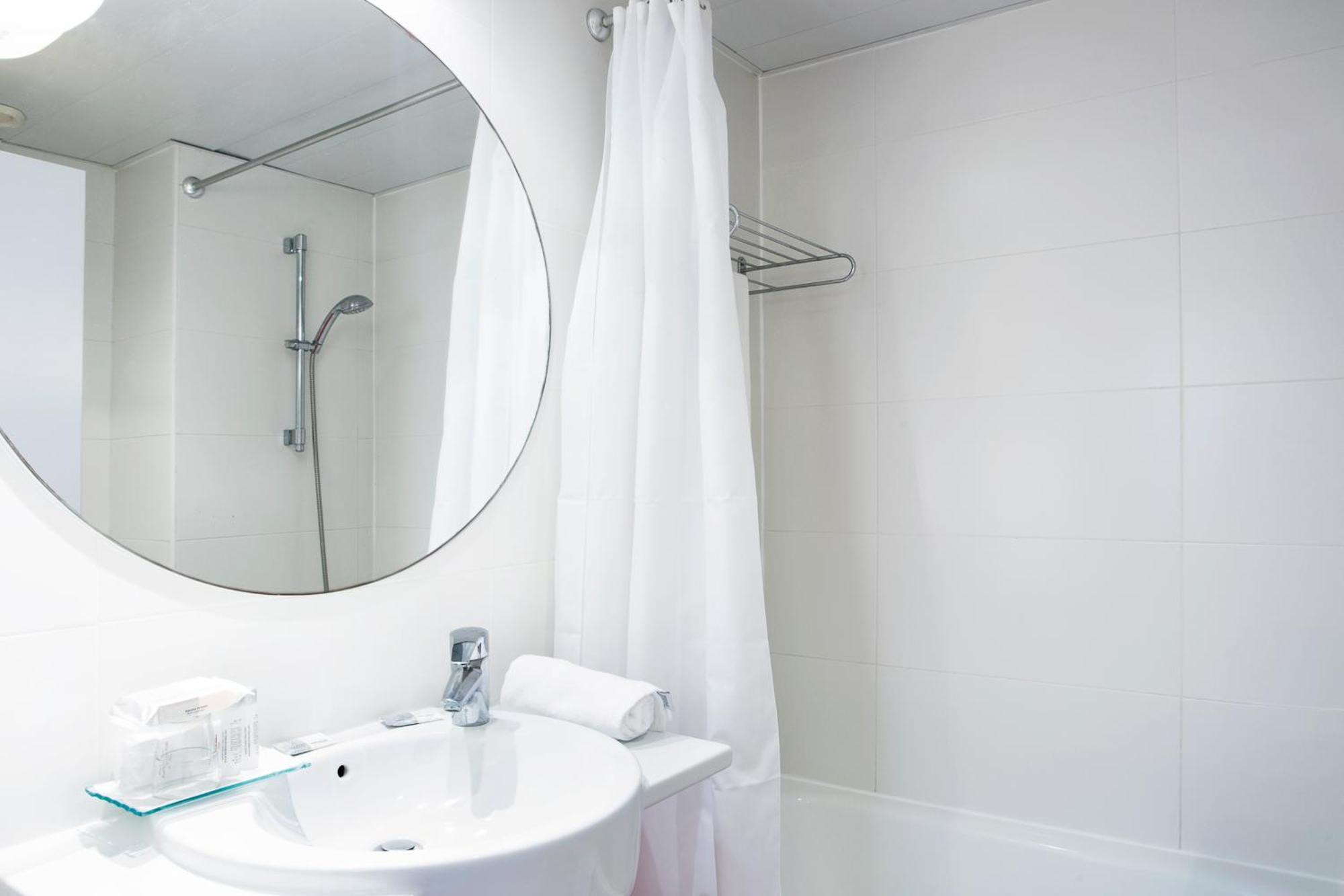 Single Room,1226874395:JPEG