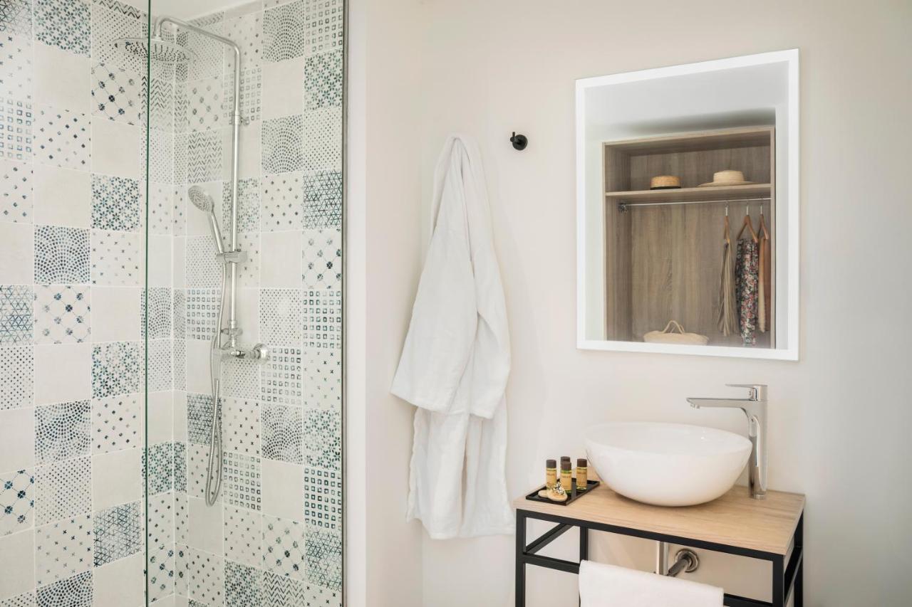 Double or Twin Room with Pool View