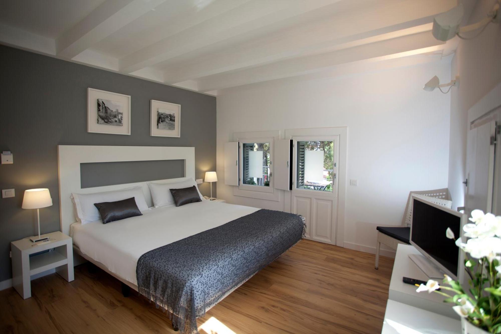 Double or Twin Room with Balcony,1687472645:JPEG