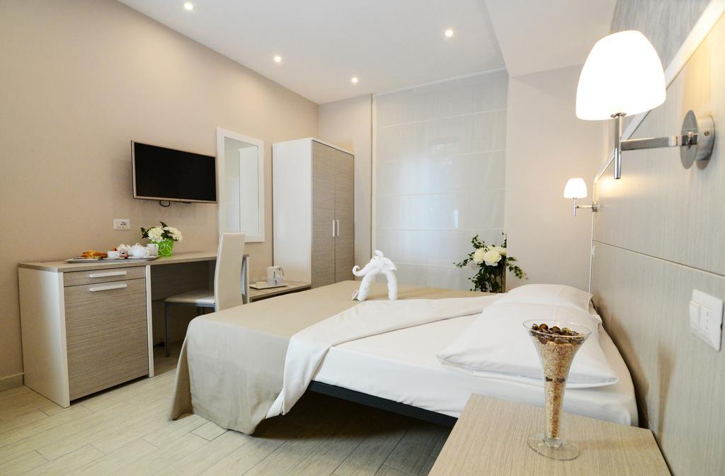 Deluxe Room,127388457:JPEG