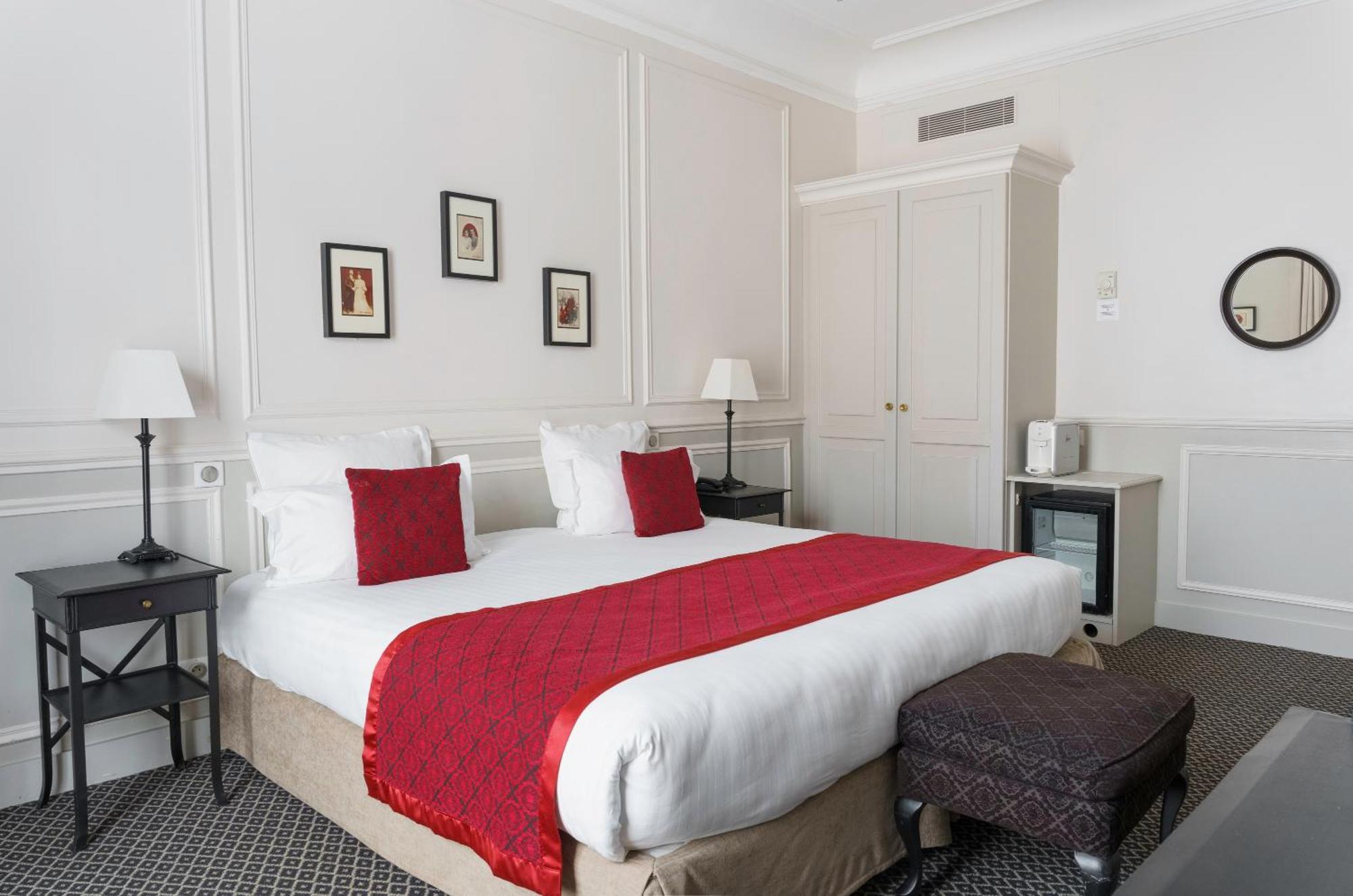 Privilege Room,1274126476:JPEG