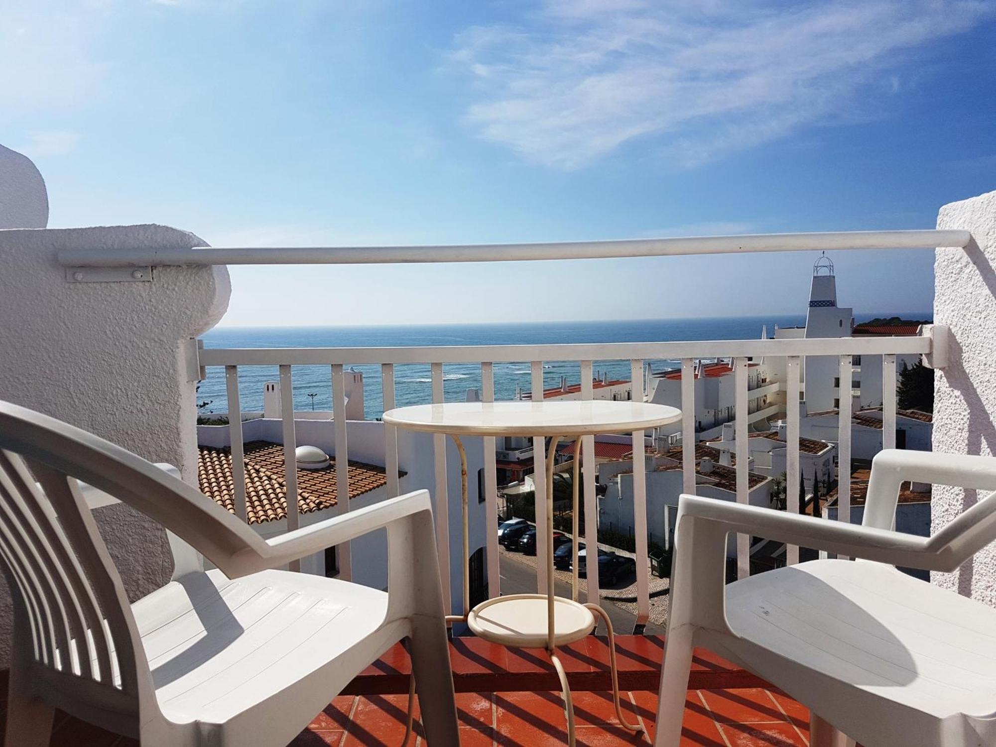 Estudio con vistas al mar