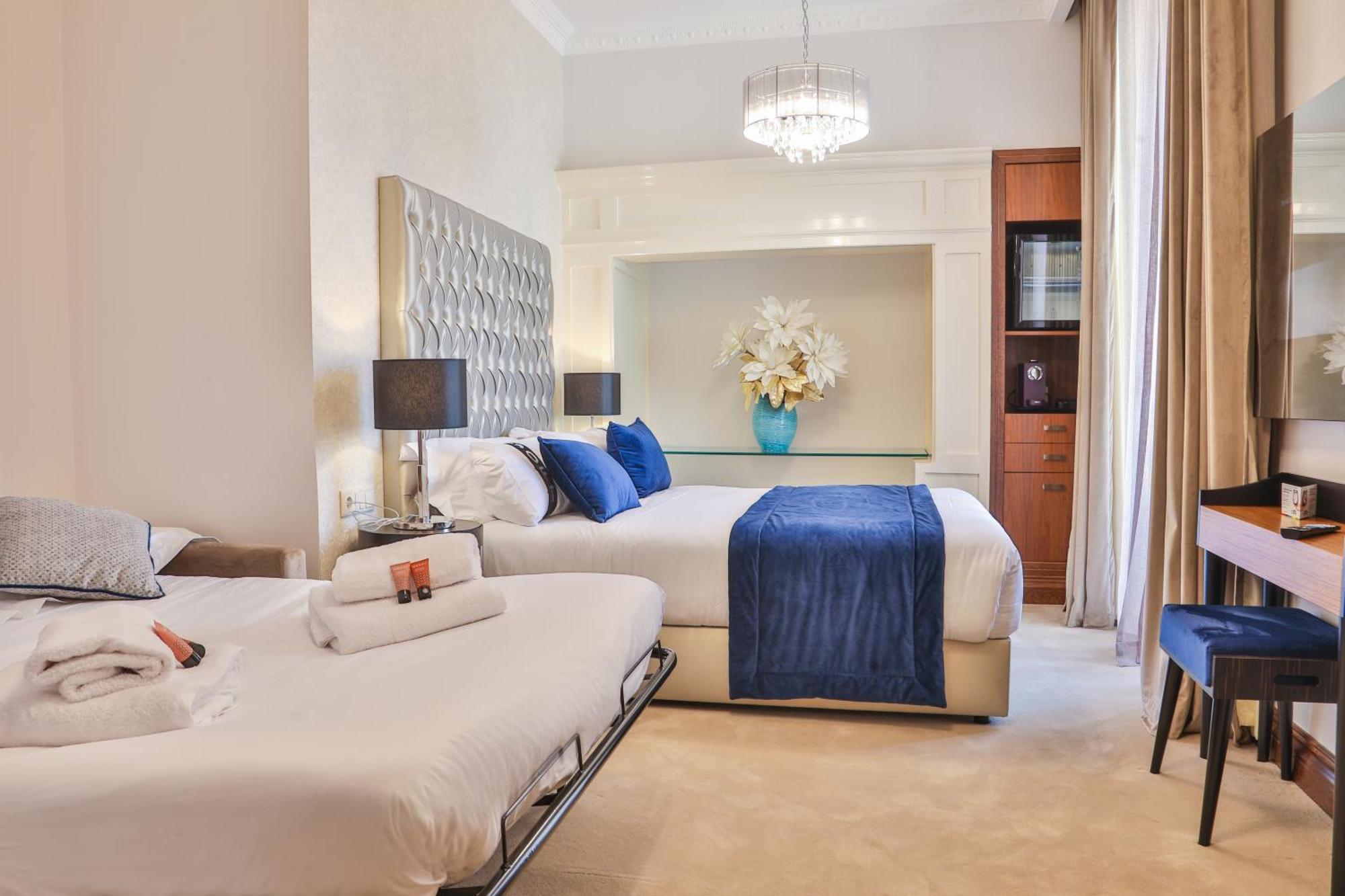 Family Room,1279521553:JPEG
