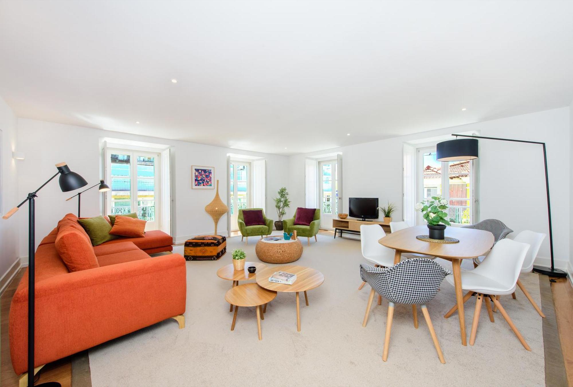 Two-Bedroom Apartment,1279593052:JPEG