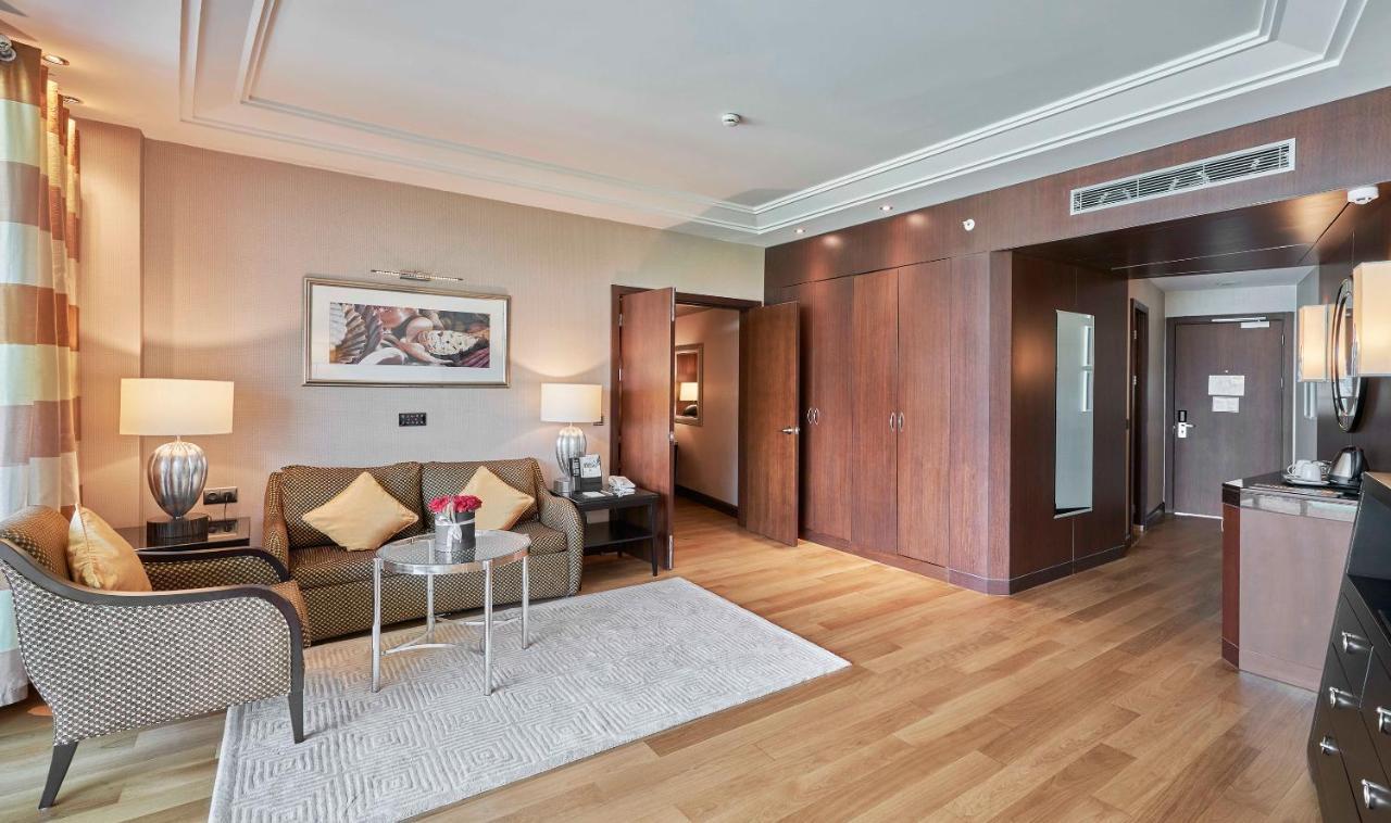 Corner Suite,1758529215:JPEG