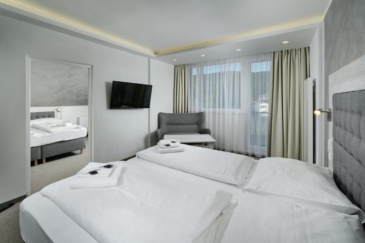 Comfort Suite with Balcony,1300581787:JPEG