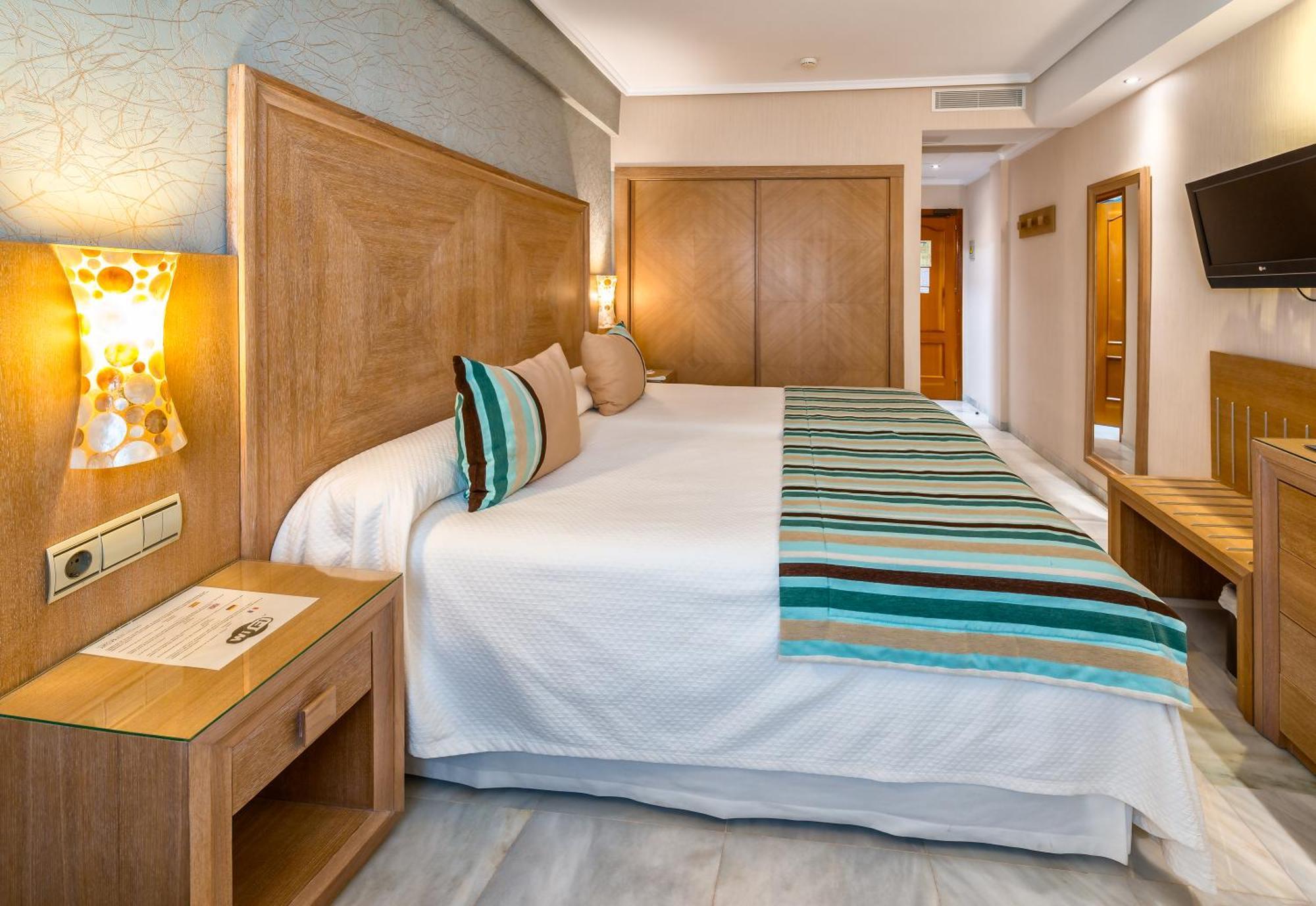 Standard Double or Twin Room,1306989670:JPEG