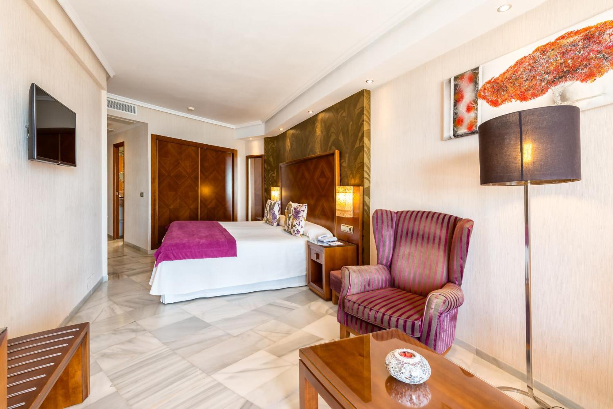 Family Junior Suite with Sea View and Balcony (2 Adults + 2 Children),1306992439:JPEG