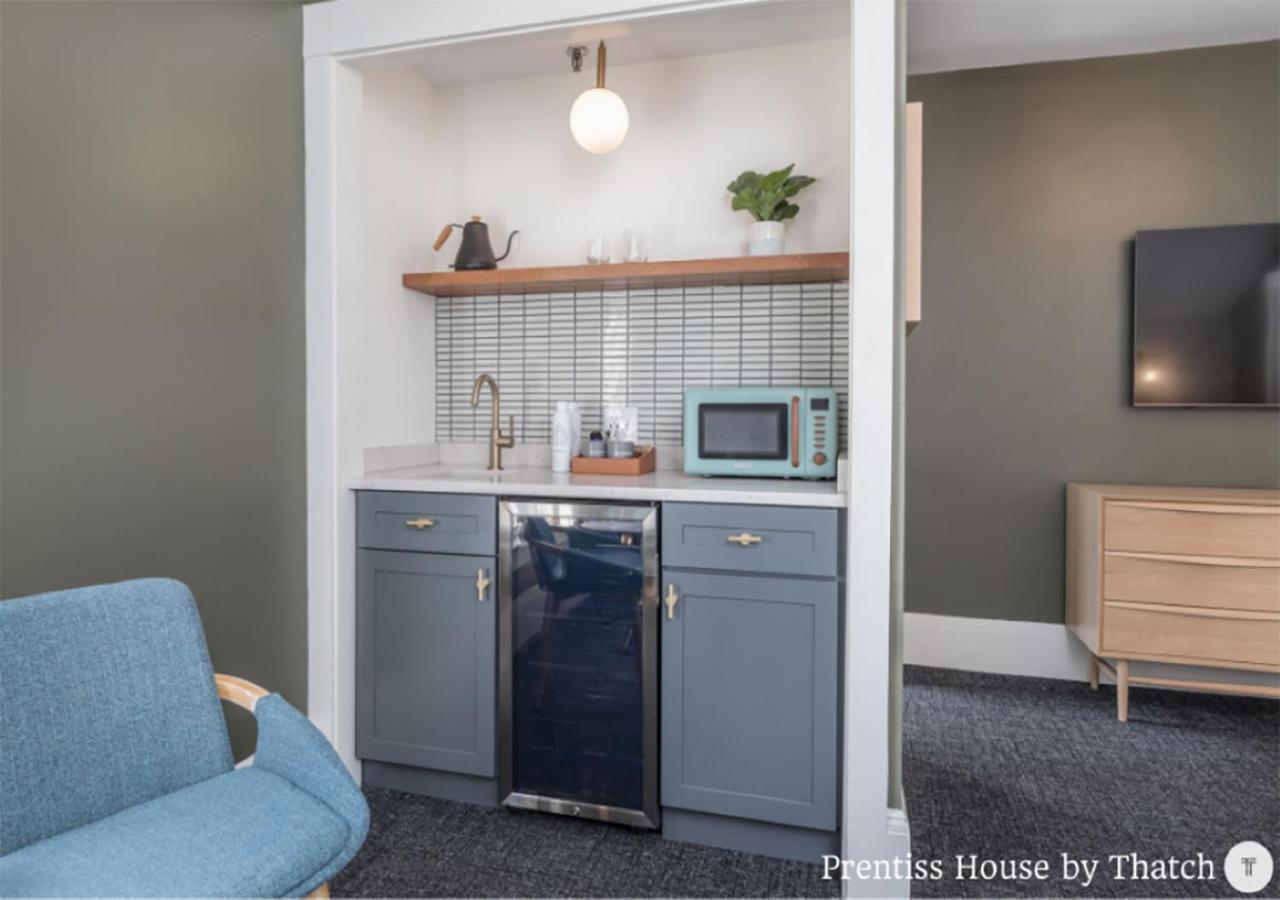 Deluxe King Suite,1329672668:JPEG