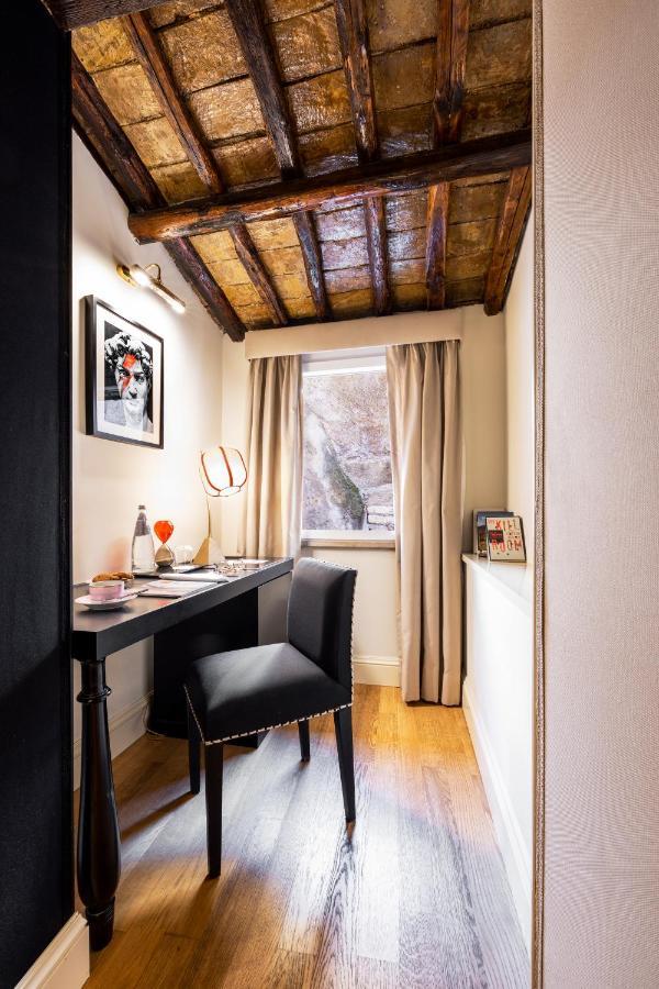 Small Single Room,1353509050:JPEG