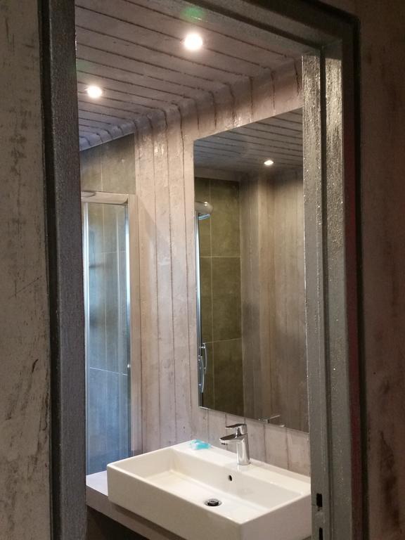 Queen Room with Spa Bath,151723738:JPEG