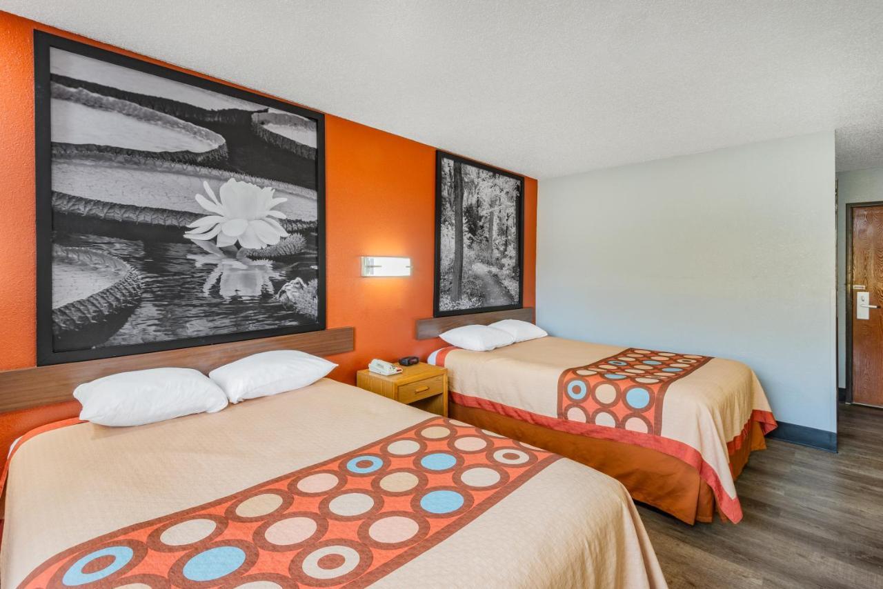 Deluxe Double Room with Two Double Beds - Non-Smoking,1363760255:JPEG