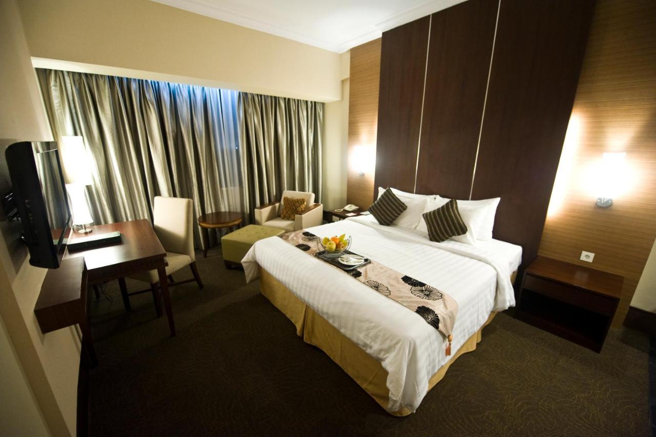 Executive Junior Suite,1525386859:JPEG