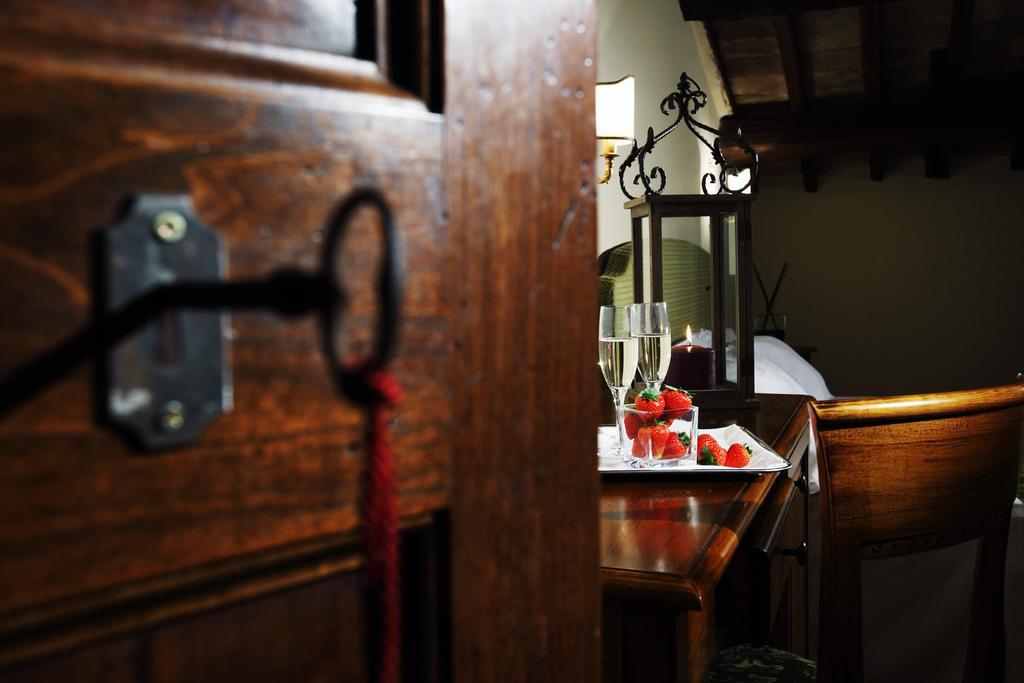 Classic Double or Twin Room,699349122:JPEG