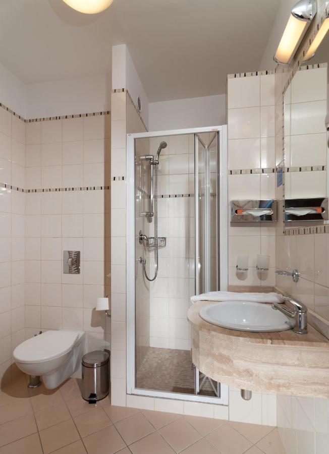 Classic Double Room,1542676258:JPEG