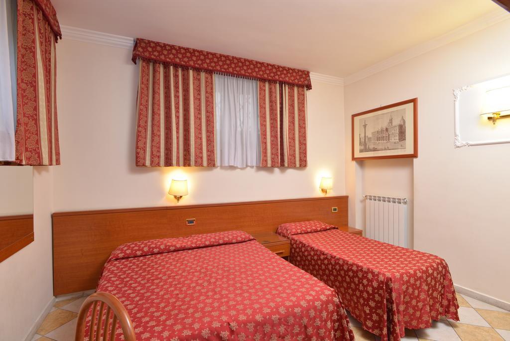 Quadruple Room,56806207:JPEG