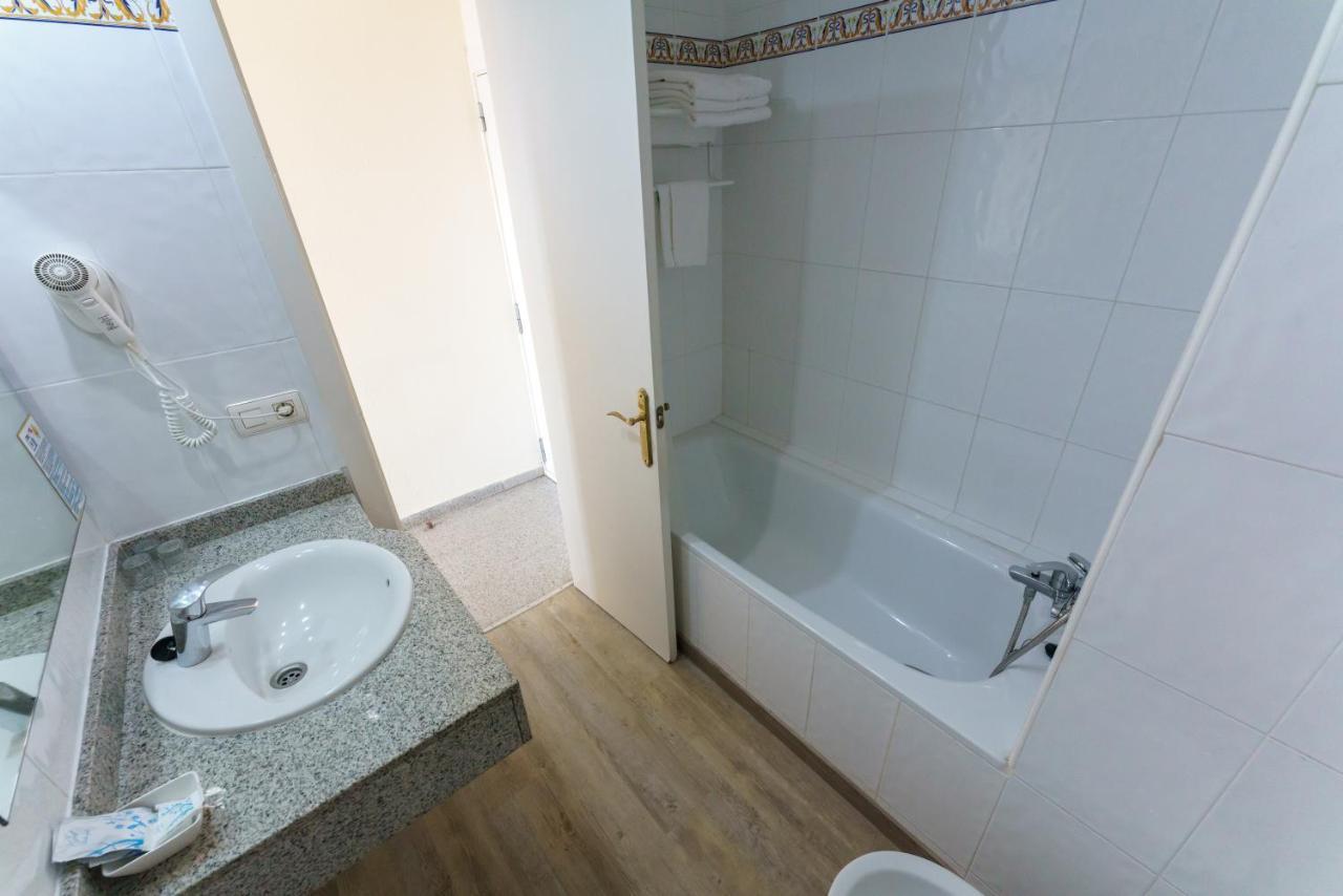 Triple Room,1419109026:JPEG