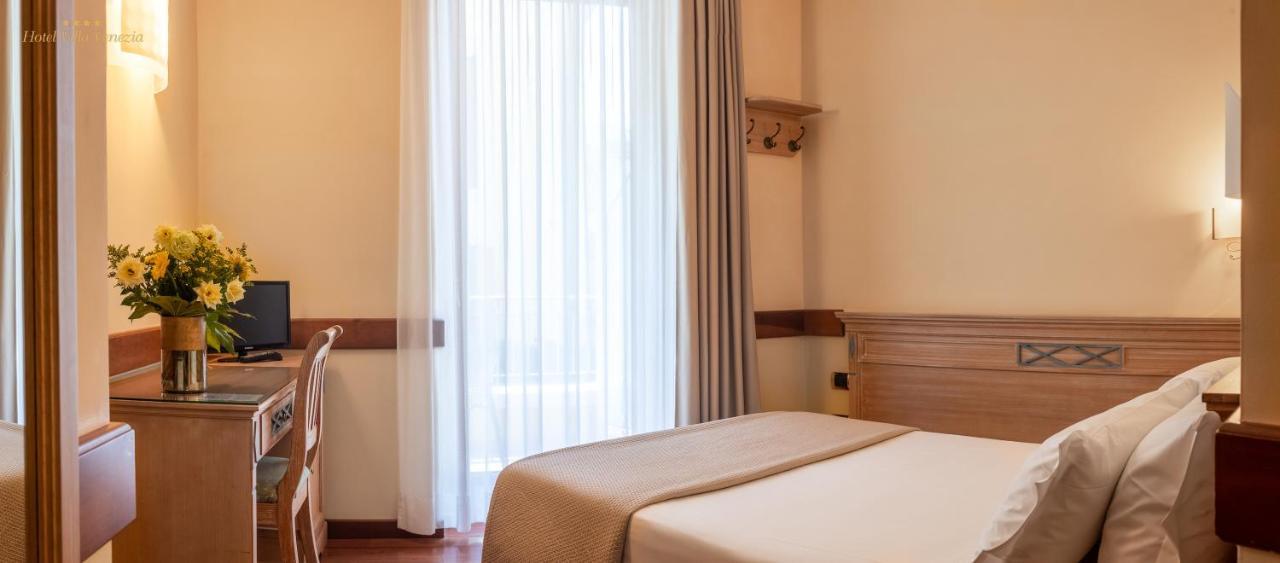 Small Double Room,1419327480:JPEG