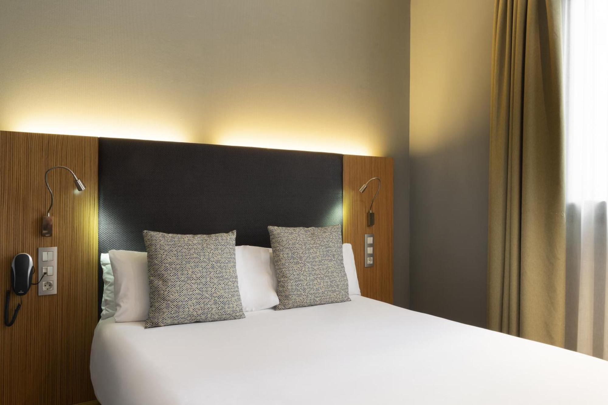 Small Double Room with Interior View (1-2 Adults),1436282887:JPEG