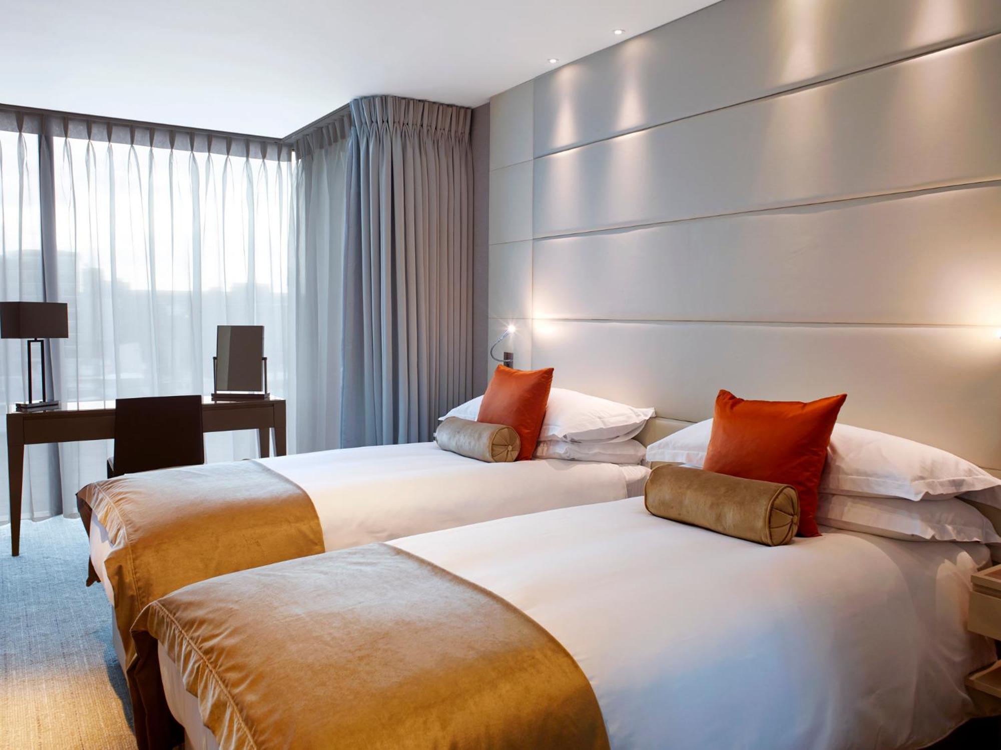 Two-Bedroom Apartment with River View,679410768:JPEG