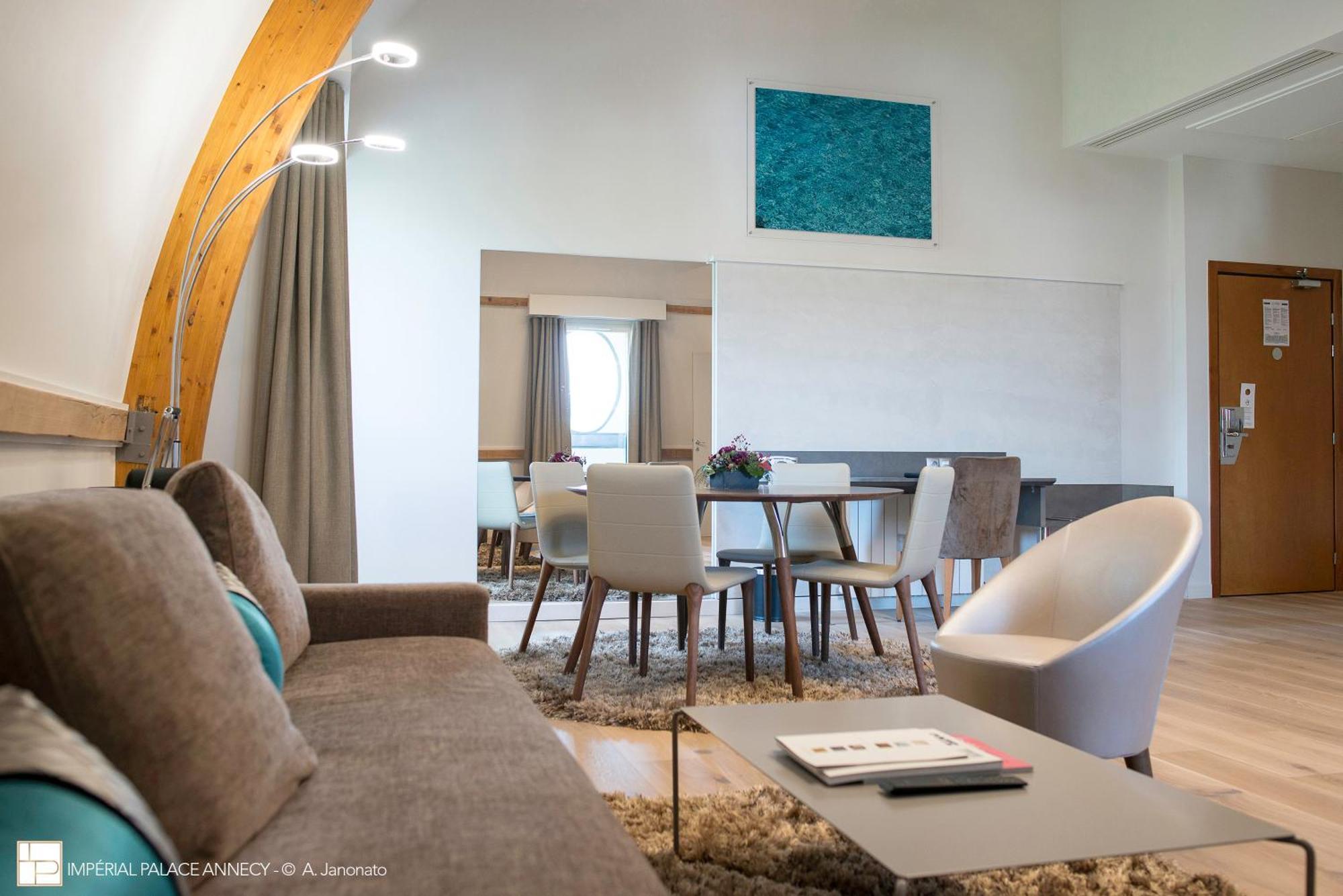 Executive Suite Spa Access Reservation Needed,1445046649:JPEG