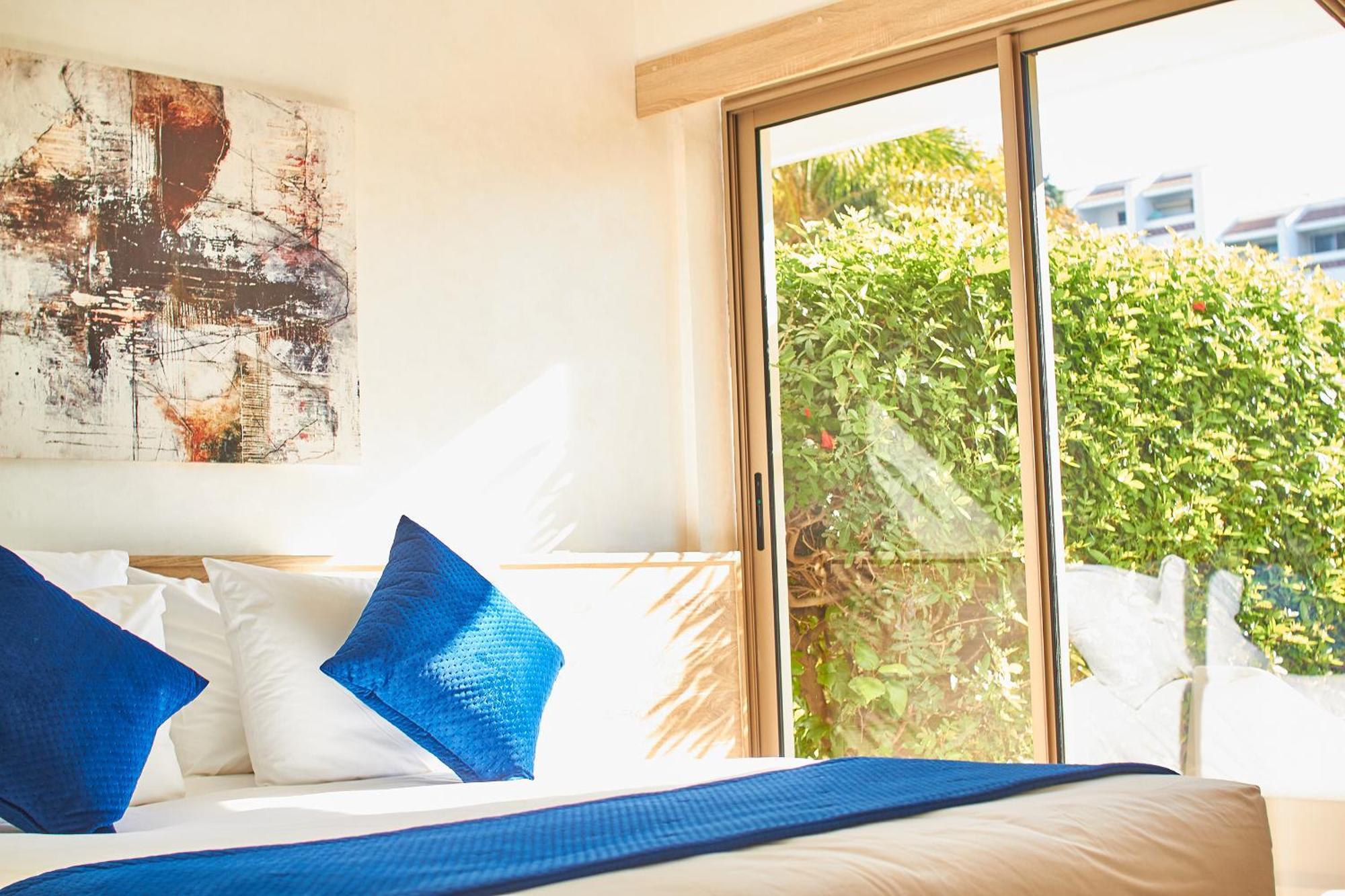 Double Room with Pool View Terrace,1452786985:JPEG