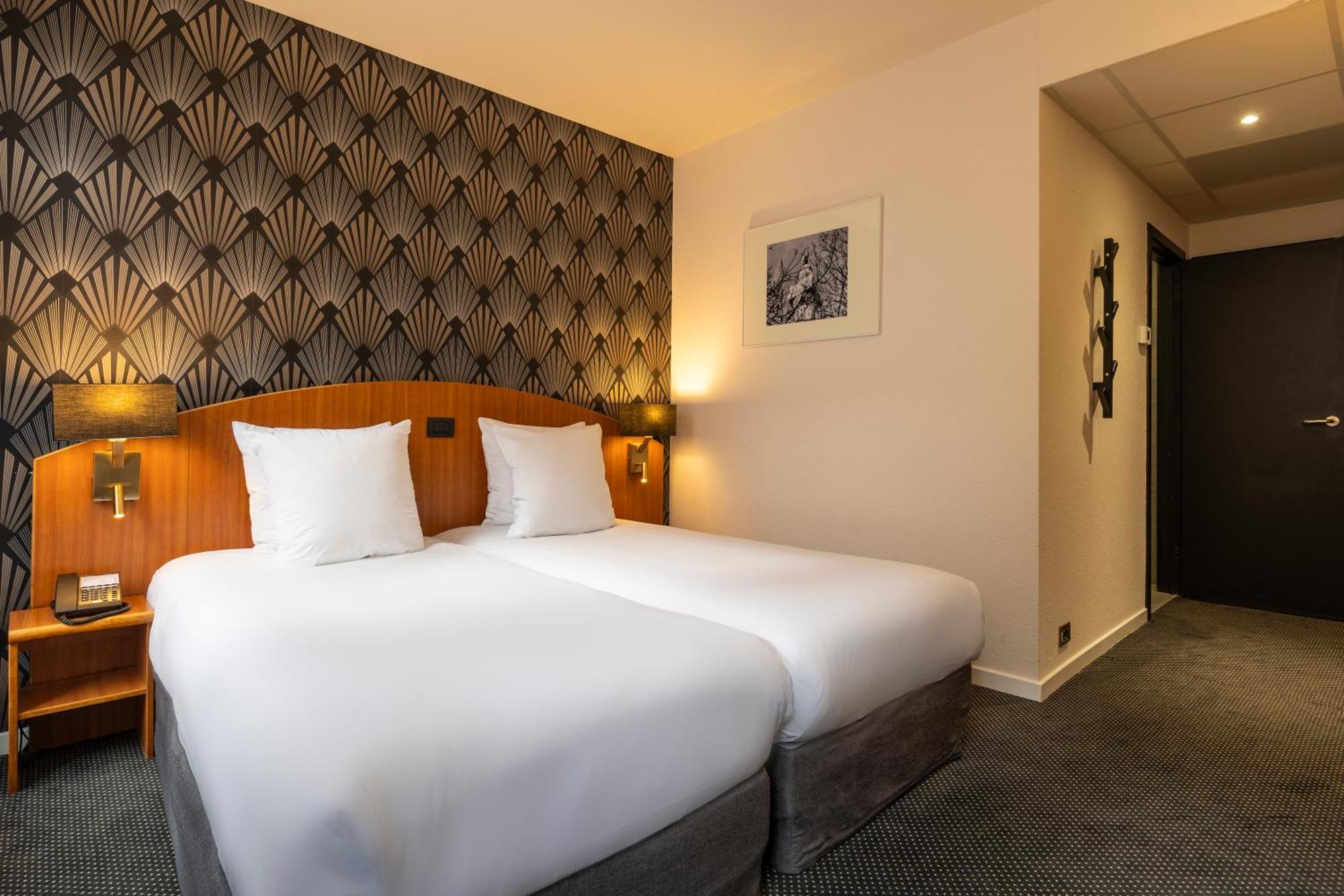 Superior Twin Room,1465759037:JPEG
