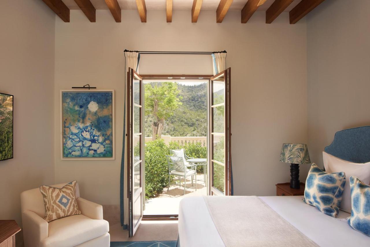 Deluxe Double or Twin Room with Mountain View,1521491614:JPEG