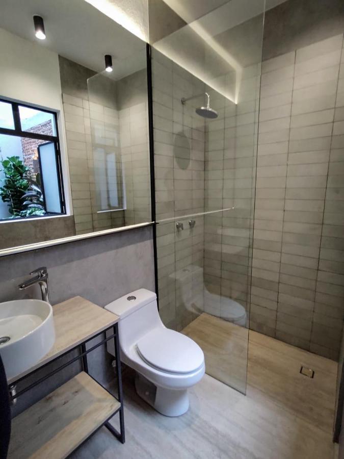 Executive Suite,1467263926:JPEG
